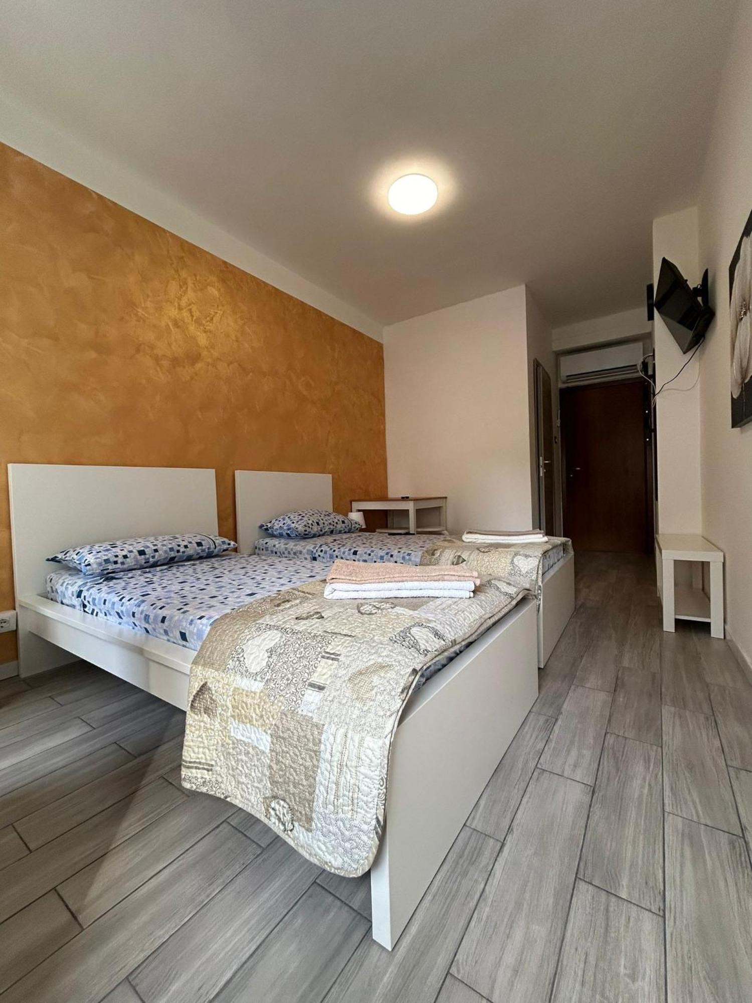 Capri B&B Bolzano Exteriör bild